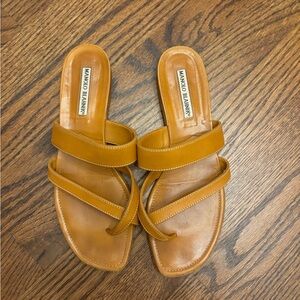 Manolo Blahnik size 39.5 tan sandals